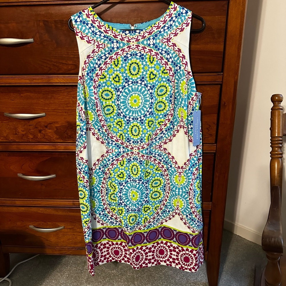 London Times Woman Summer Shift Dress. NWT. 14W.